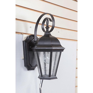Chadwick - One Light Outdoor Small Wall Mount in Traditional Style - 8 inches wide by 14.5 inches high