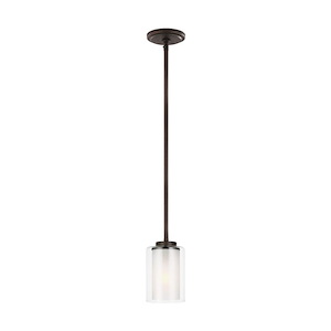 Elmwood Park-1 Light Mini-Pendant in Traditional Style-4.38 Inch wide by 6.88 Inch high - 1002573