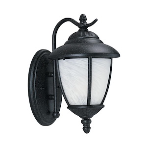 Sea Gull Lighting-Yorktown-100W One Light Outdoor Medium Wall Lantern in Transitional Style-8 Inch wide by 13.25 Inch high
