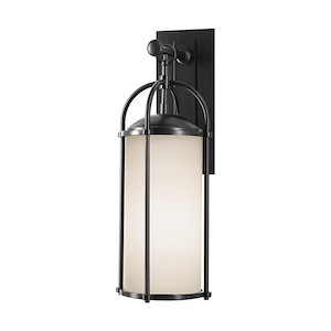 Feiss Lighting-Dakota-One Light Outdor Wall Bracket in Transitional Style-7.63 Inch Wide by 20.63 Inch High