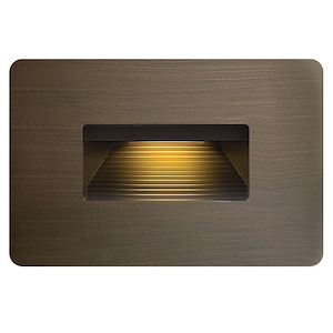 Luna - 12V 3.8W LED Horizontal Step Light - 4.5 Inches Wide by 3 Inches High - 1032854