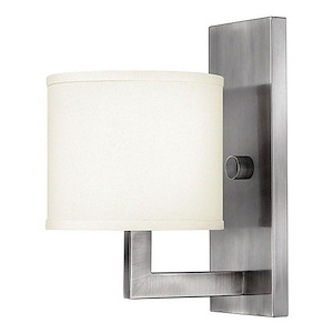 Hampton - 1 Light Wall Sconce in Transitional Style - 6.75 Inches Wide by 12 Inches High - 759262